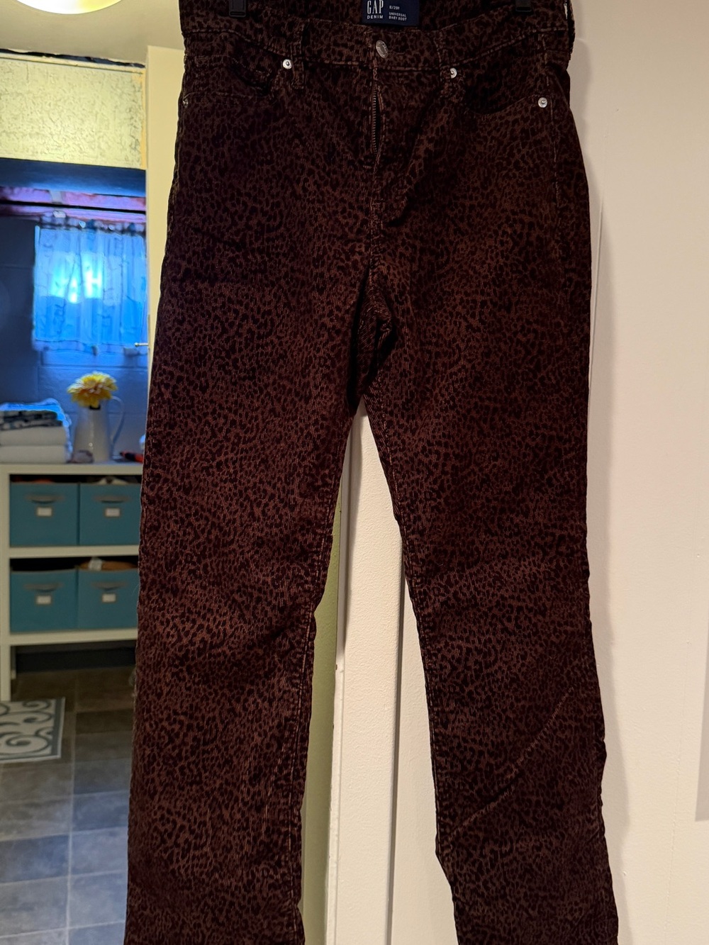 GAP women’s  Brown Leopard-Print Corduroy Pants